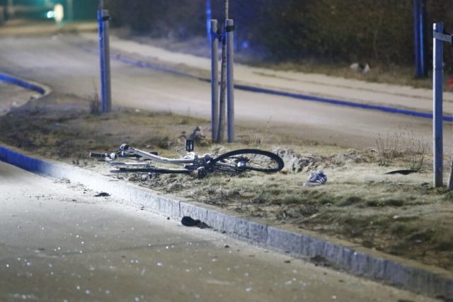 Barn påkørt: Billisten flygter fra steder