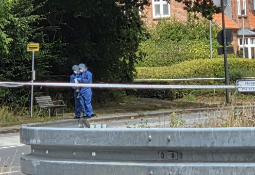 Brutal hændelse på åben gade efter sirener i hele byen