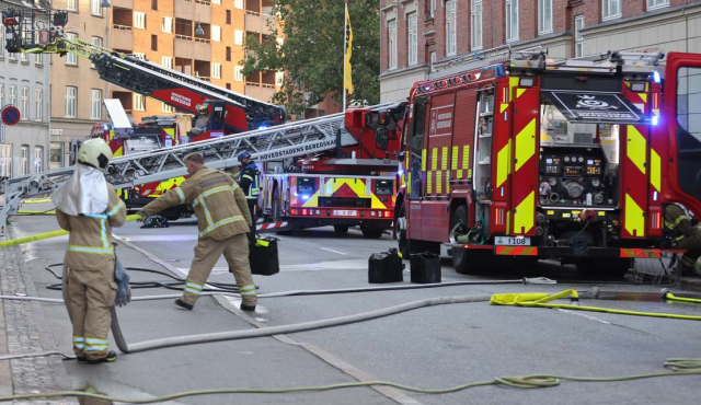 Mange bekymrede læsere kontakter Presse-fotos.dk efter utallige sirener: Det er der sket på Amager