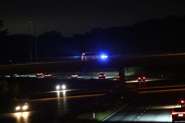 Sten kastet fra motorvejsbro: Nu kommer politiet med skræmmende melding