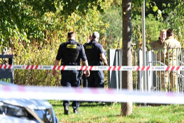 LIGE NU: Politiet stopper metroen i København