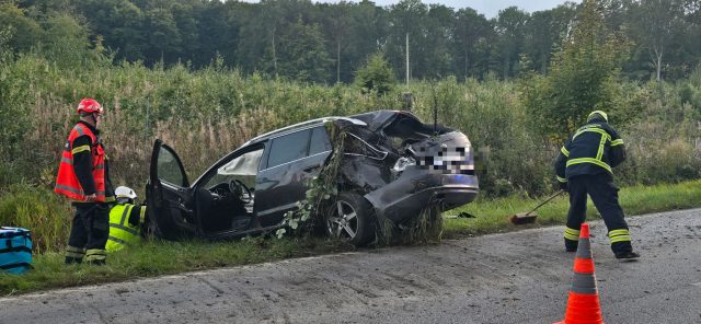 LIGE NU: Frygtelig hændelse på lille vej – HELT SMADRET