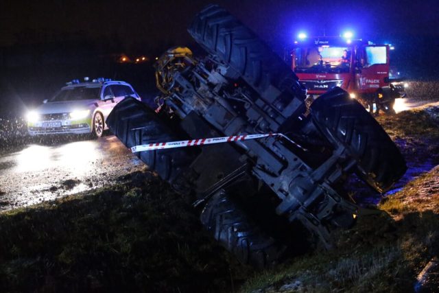 LIGE NU: Traktor involveret i frygtelig hændelse