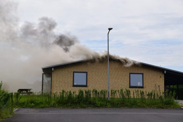 Slår alarm: Søg indendørs NU!