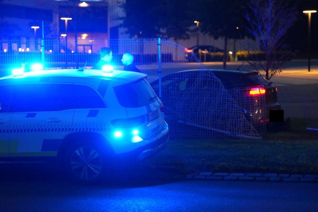 Dramatiske scener: Brager lige ind i det