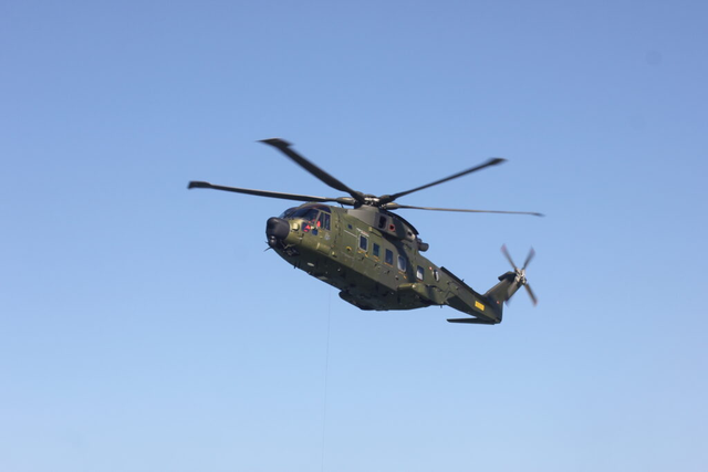 BREAKING: Dansk militærhelikopter beskudt af Rusland tæt på Falster