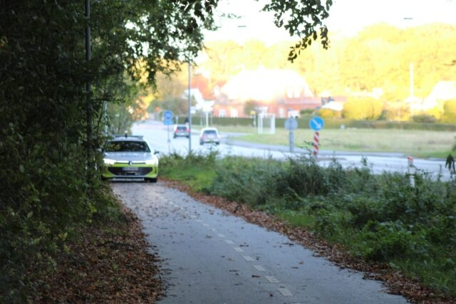 Politiet har fået en frygtelig anmeldelse: Nu jagtes mand i hvid bil