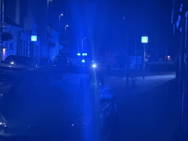‘Der er høje skrig og råb derhenne fra’