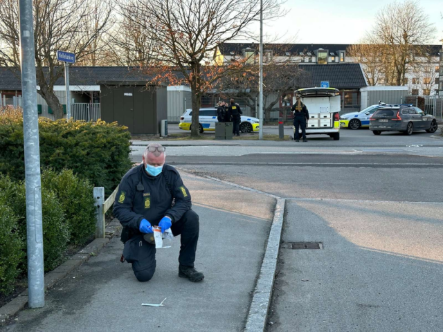 BREAKING: Stukket i halsen med giga skruetrækker