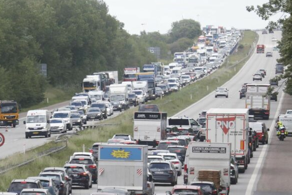 Amagermotorvejen lammet lige nu: “Trafikken holder stille”