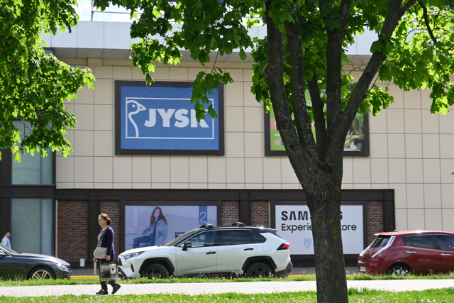 Kæmpe eksplosion midt i Jysk: “Det er terror”