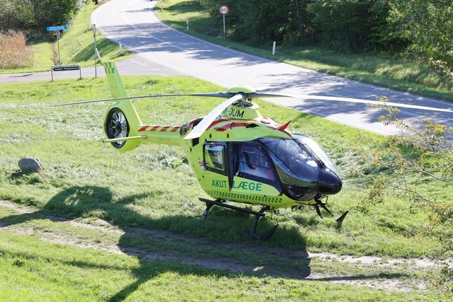 Massiv udrykning: Lægehelikopter til stede