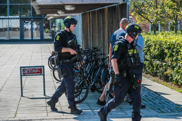 Lige nu: Blodig hændelse på skole, igen