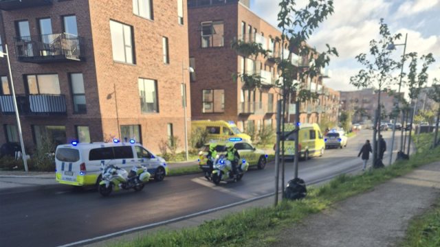 Lige nu: Person svært tilskadekommen  – politi og ambulance til stede