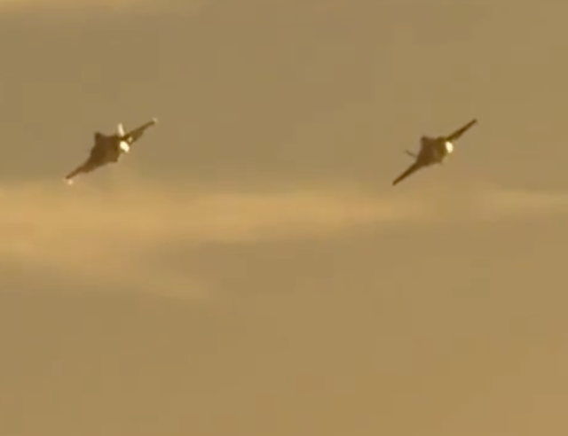 I dette øjeblik: F-35 i luften over lufthavnen