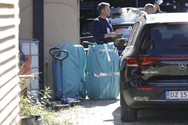 LIVE fra retten: Familiefar skudt og brændt