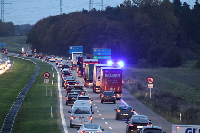 Flere køretøjer i stort uheld på motorvej