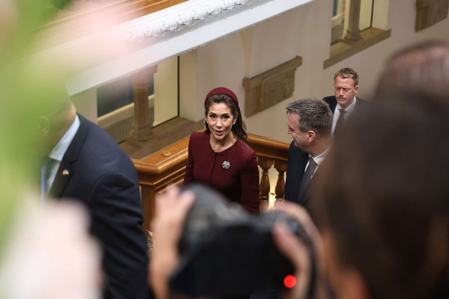 Afslører vanvittigt beløb: Så meget koster et besøg af Frederik og Mary