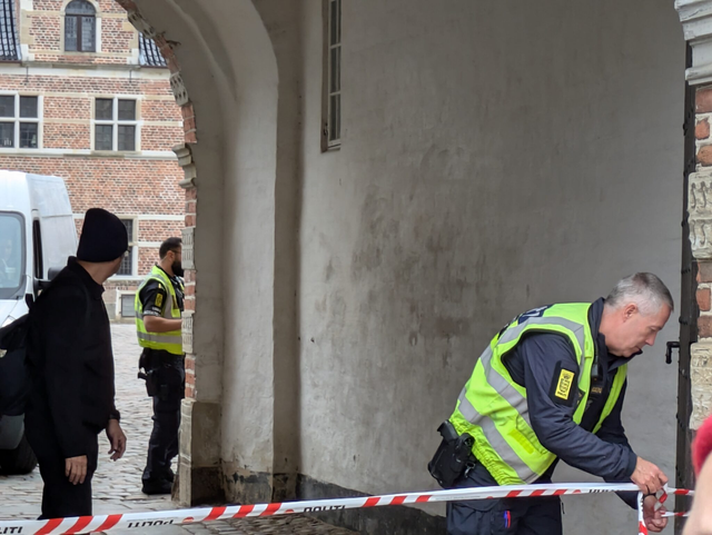 Drama ved slot: Mand skudt af politiet